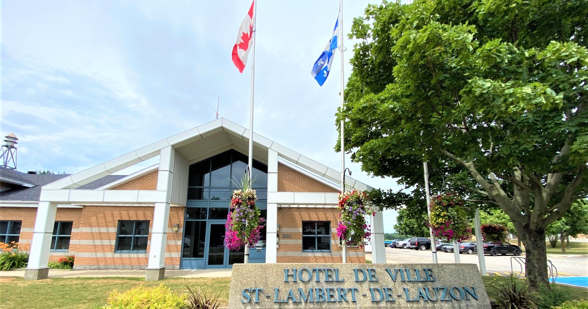 Le nouveau conseil municipal élu par acclamation